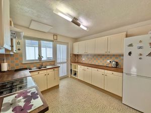 Photo 8- click for photo gallery